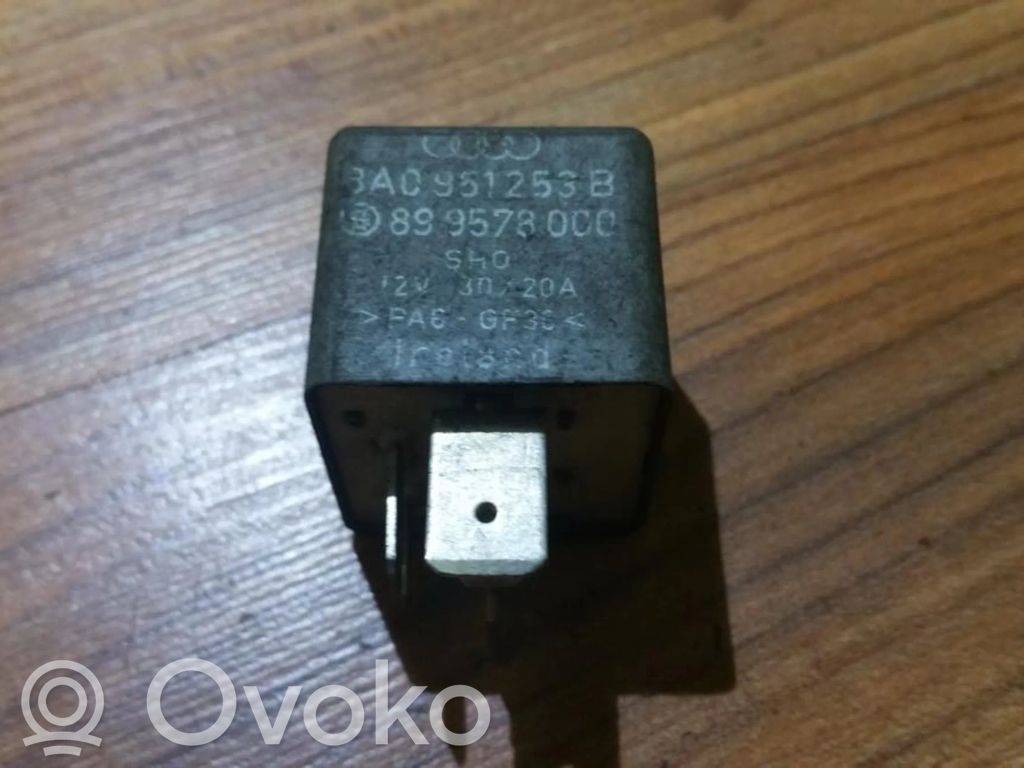 Audi A6 S6 C4 4A Altri relè 