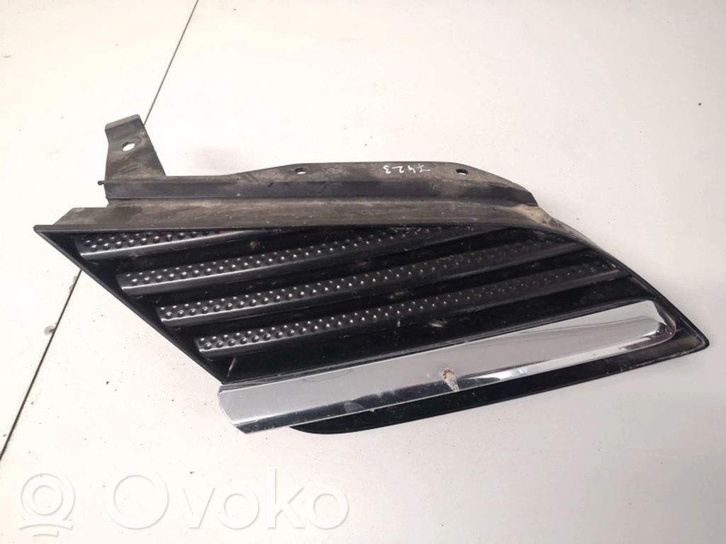 Nissan Primera Atrapa chłodnicy / Grill 