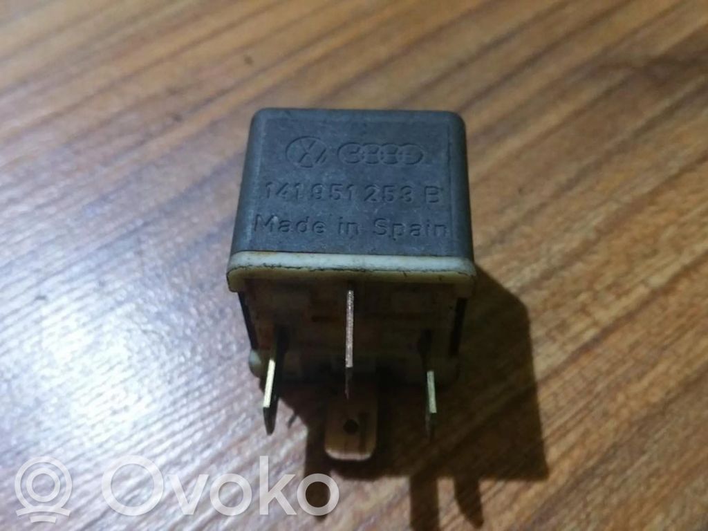 Otros relés   141951253B,4RA00351029,141951253B,4RA00351029,4RA00351029