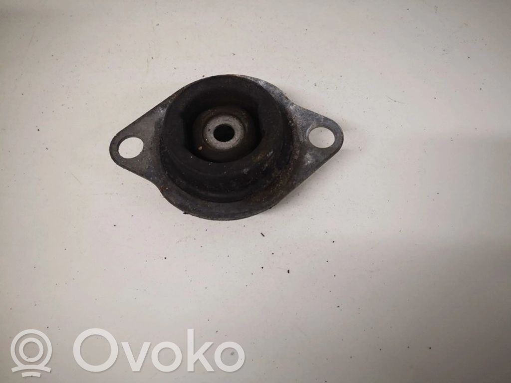 Renault Twingo II Moottorin kiinnikekorvake 
