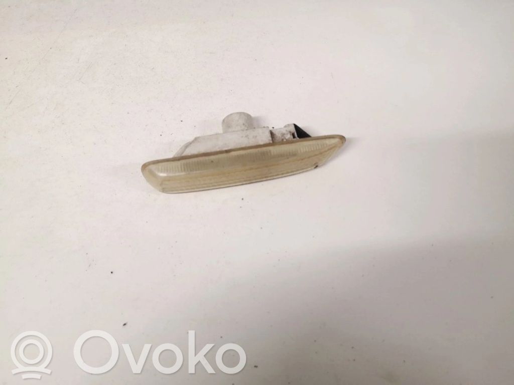 BMW 3 E46 Indicatore di direzione del parafango anteriore