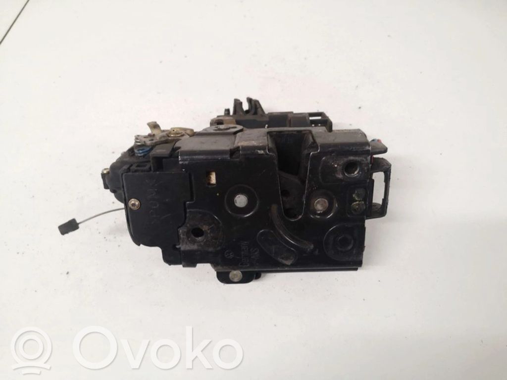 Volkswagen Caddy Etuoven lukko 