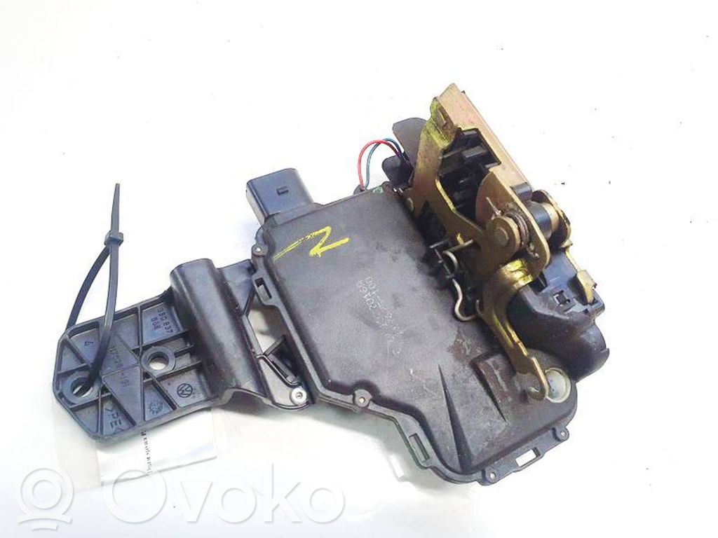 Volkswagen PASSAT B5 Serratura portiera anteriore