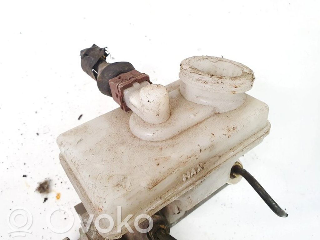 Zbiornik płynu hamulcowego   0204221813,0204221813
