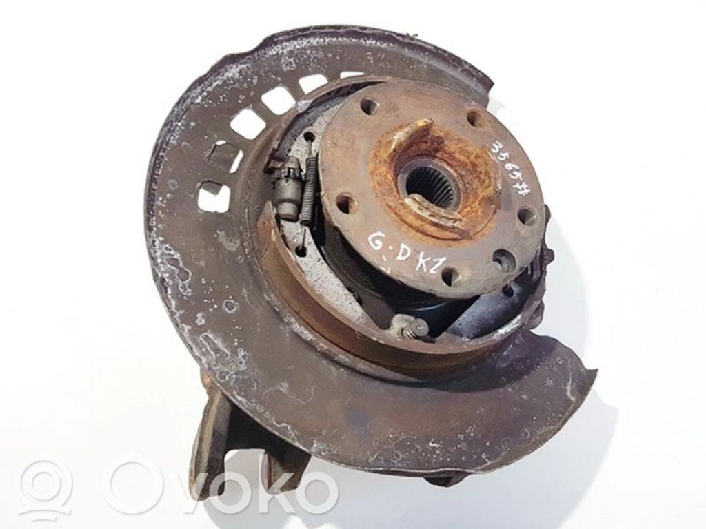 Taka-akselin pyöräntuenta   7L8505436,7L8505436