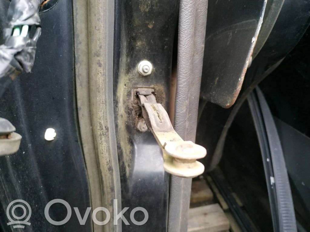 Opel Monterey Opritor ușă spate 