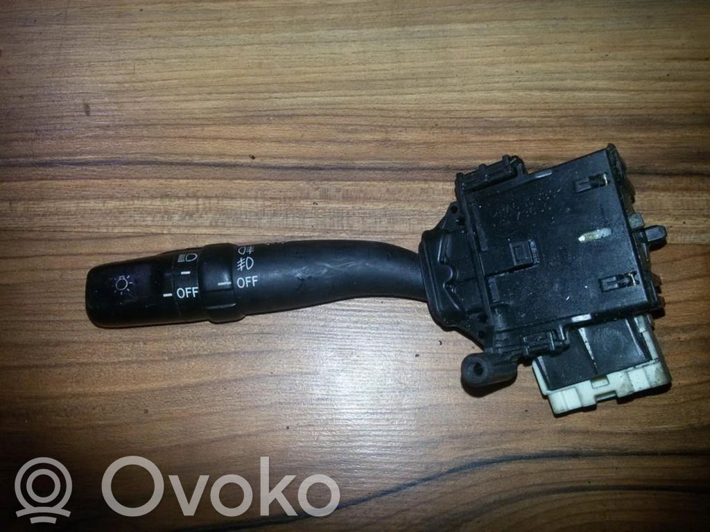 Toyota Avensis T250 Leva indicatori