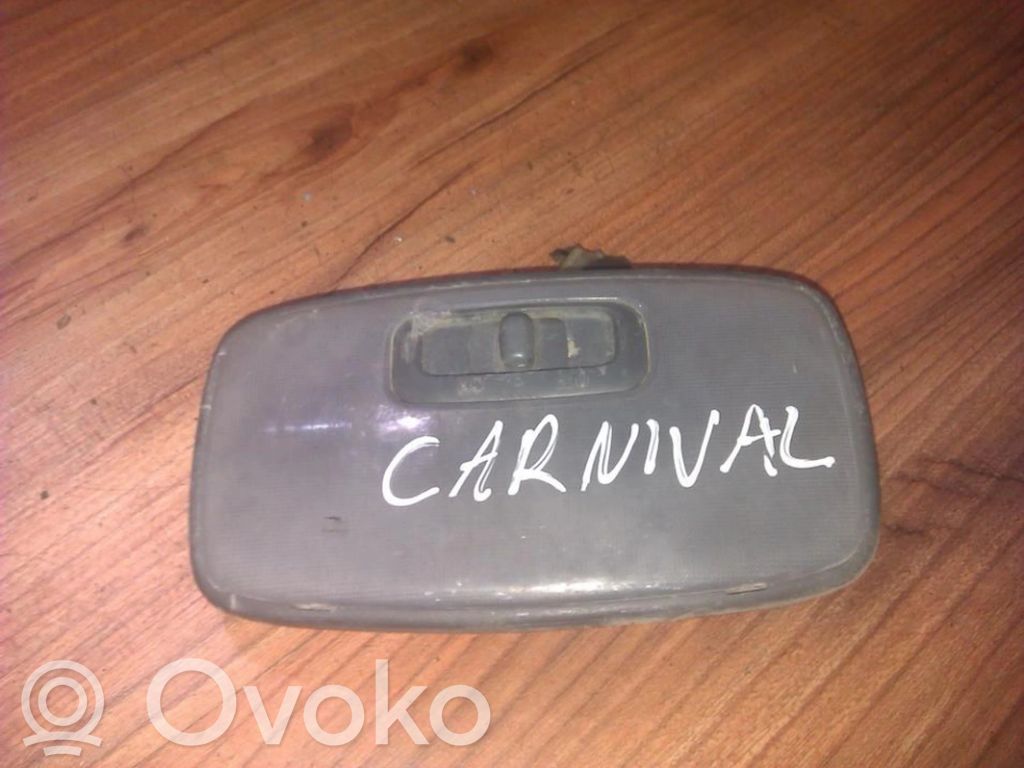 KIA Carnival Etuistuimen valo