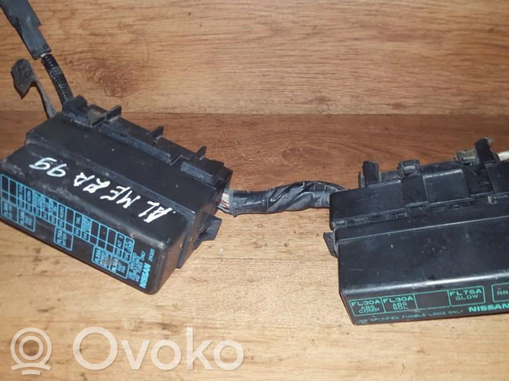 Nissan Almera Set scatola dei fusibili 