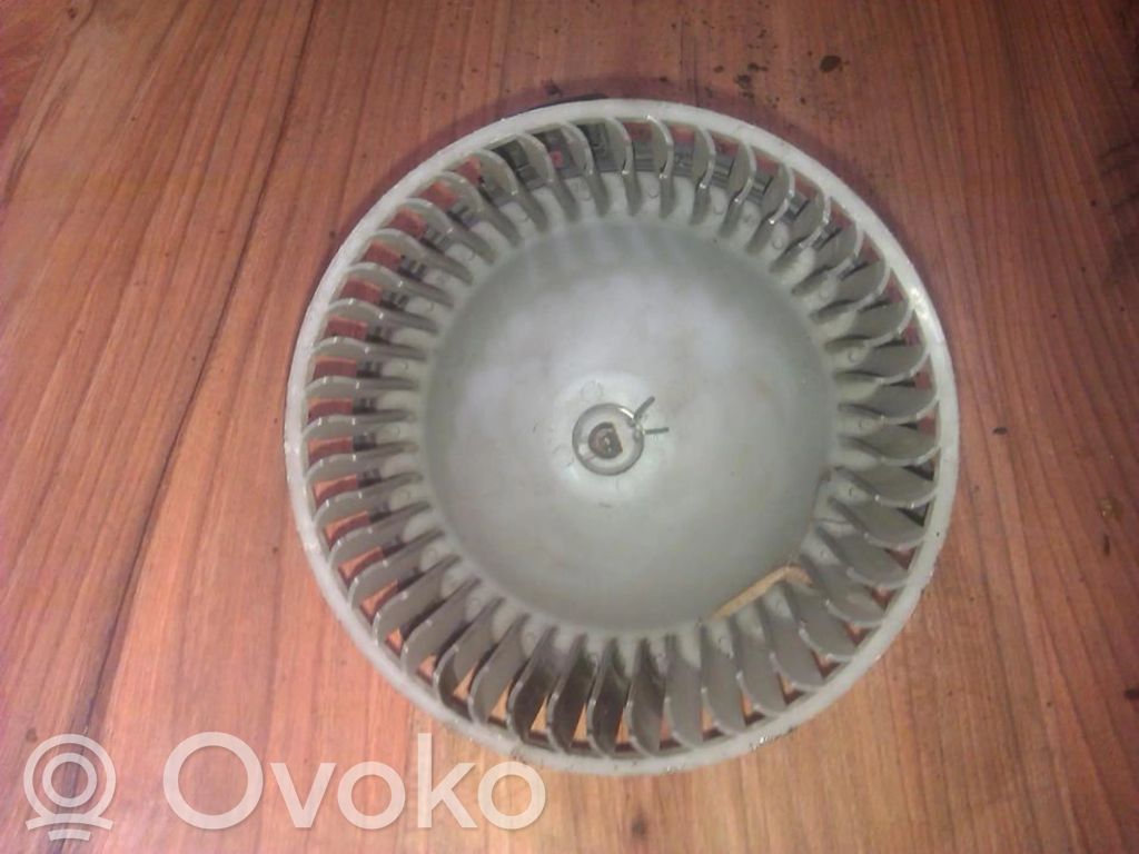 Suzuki Baleno EG Wentylator nawiewu / Dmuchawa 