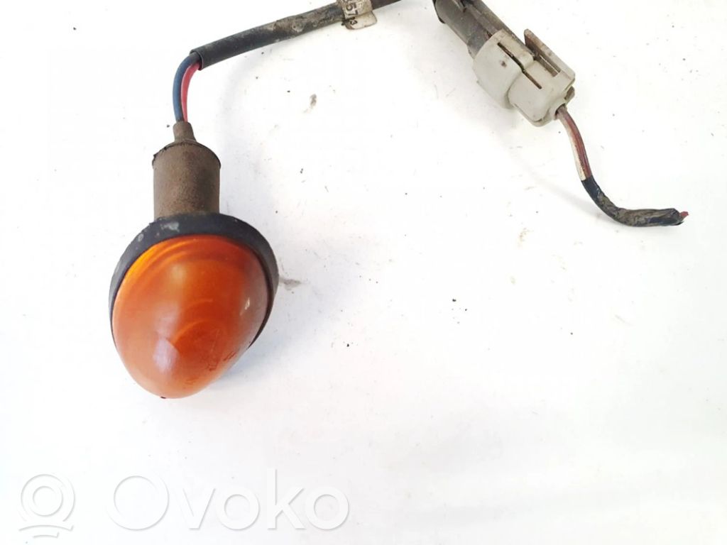 Chrysler Voyager Поворотный фонарь крыла 