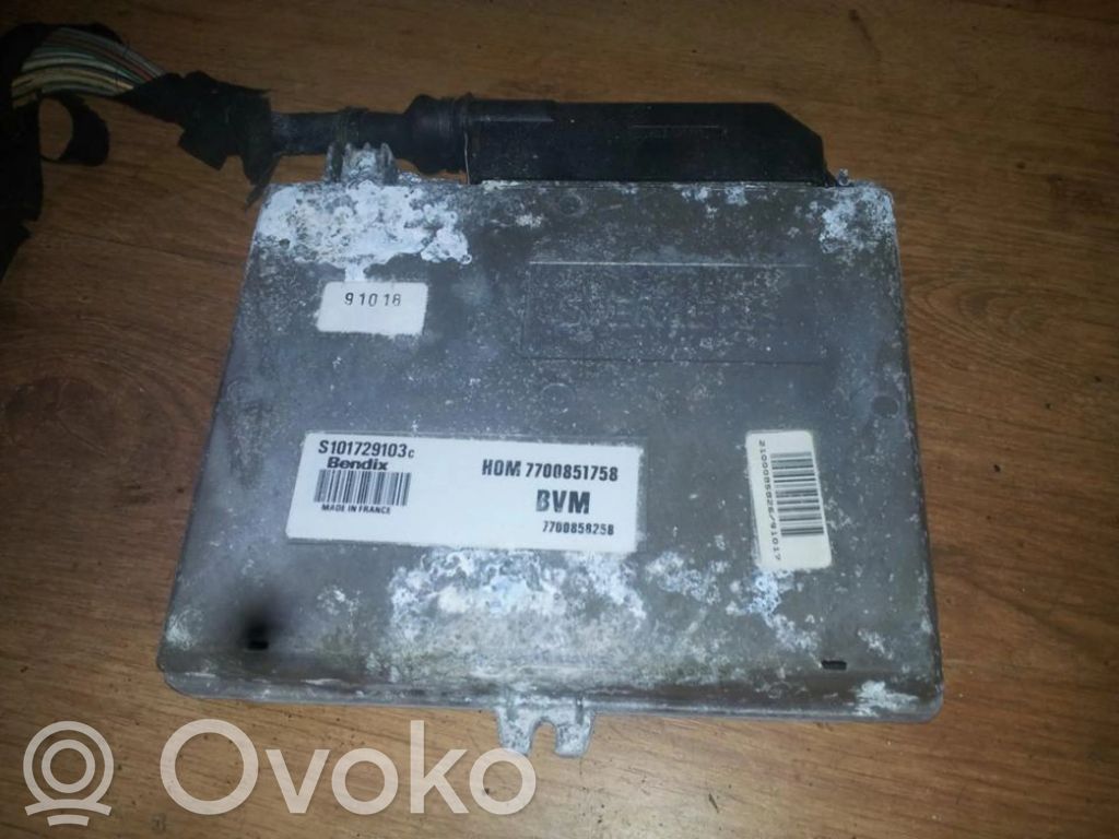 Renault Clio I Engine control unit/module 