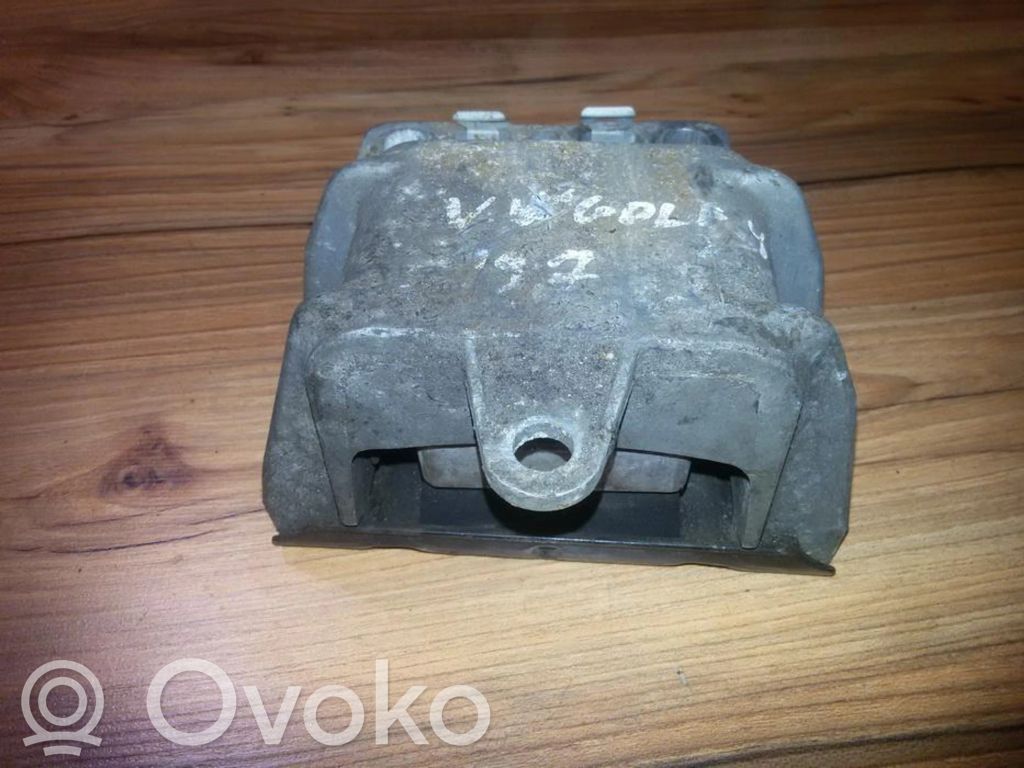 Volkswagen Golf IV Wspornik / Mocowanie silnika