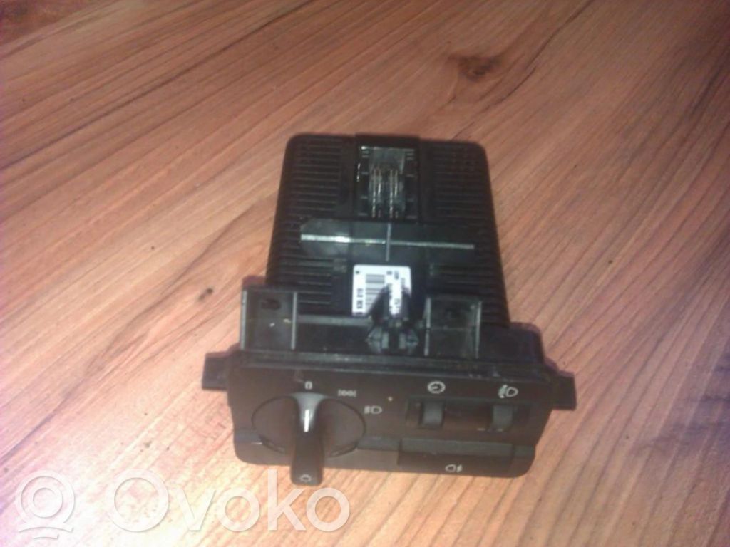 Interruptor de luz   6936819,6936819