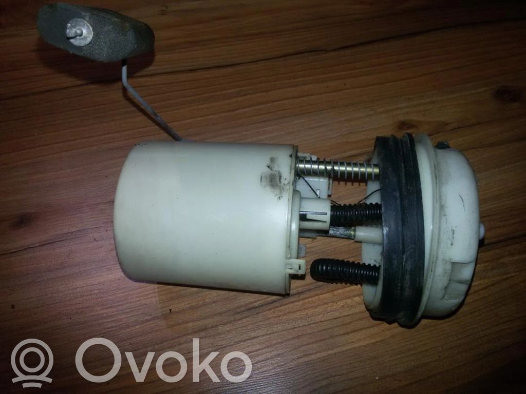Volvo S40, V40 Sensor de nivel de combustible 