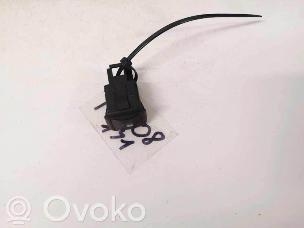 Seat Toledo II (1M) Interruttore apertura sportello carburante