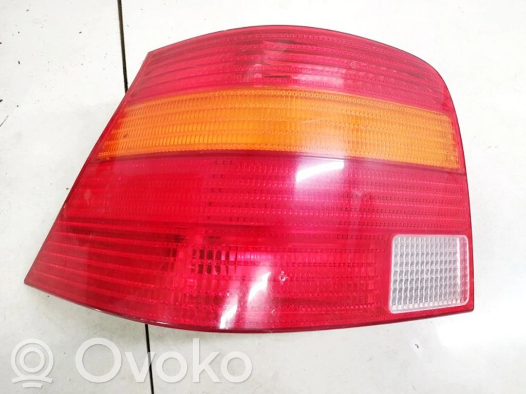 Volkswagen Golf IV Luci posteriori