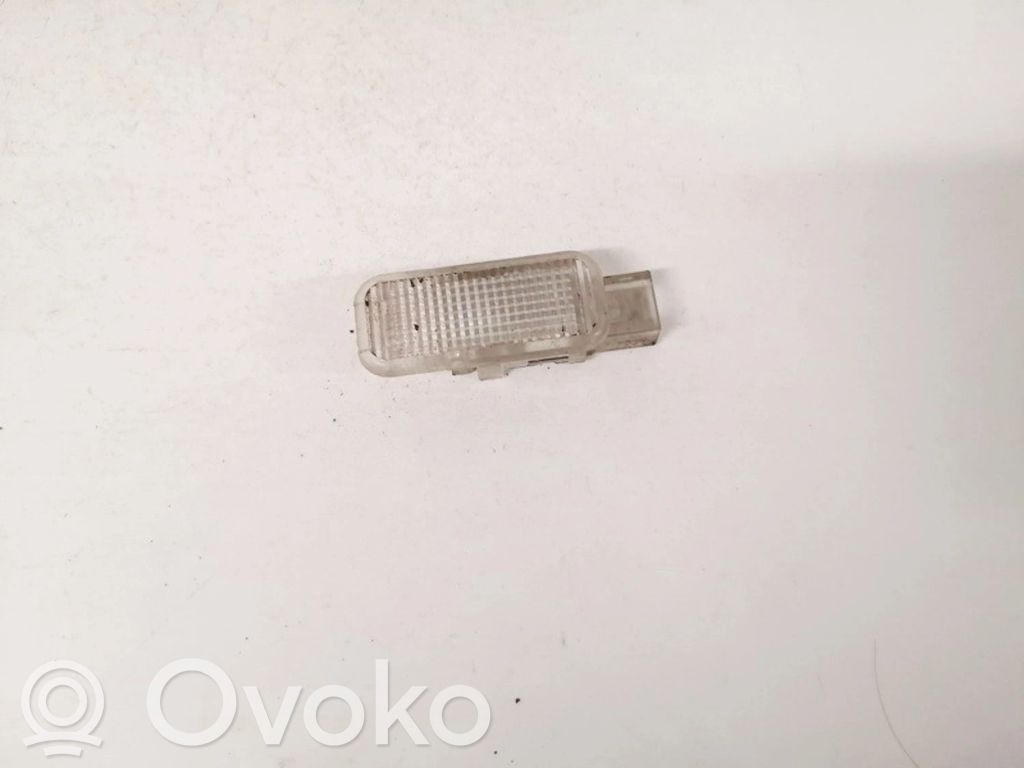 Volkswagen PASSAT B5 Altre luci abitacolo