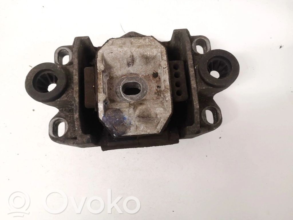 Engine mount bracket   2S717M122,1X437M122,1S717M122,1S717M122,1X437M122,2S717M122,2S717M122
