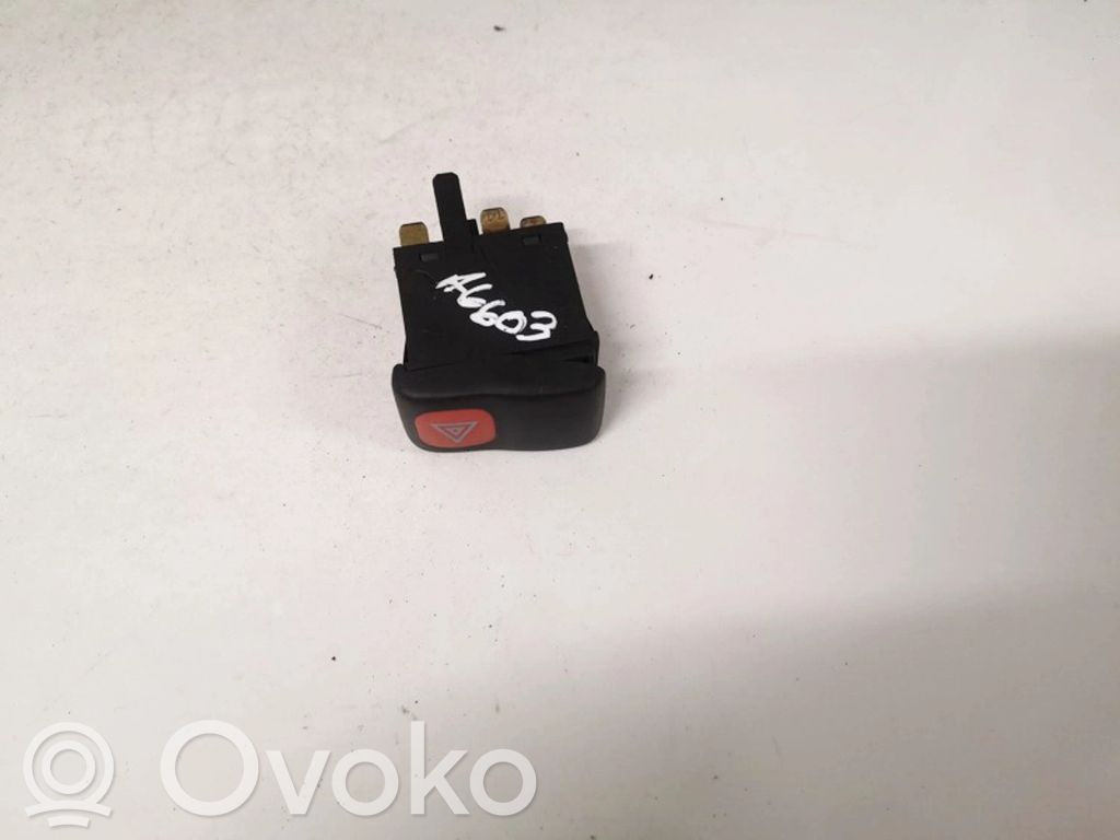 Volkswagen Polo III 6N 6N2 6NF Interruttore luci di emergenza