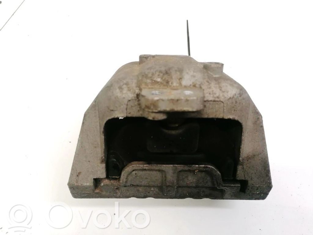Volkswagen Golf IV Supporto di montaggio del motore