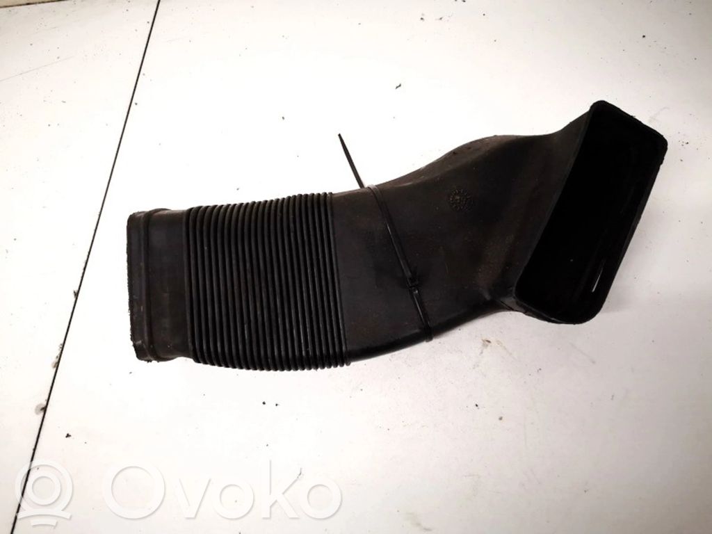 Volkswagen PASSAT B5 Conductă/furtun admisie aer 