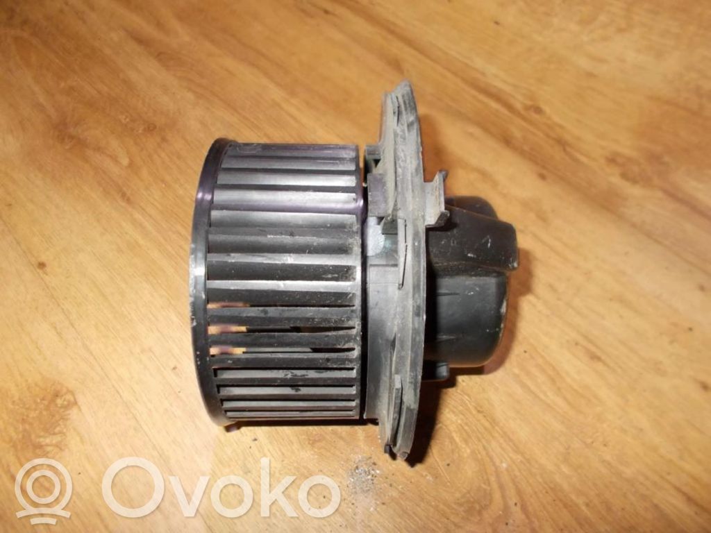 Volkswagen PASSAT B6 Ventilator aerotermă 