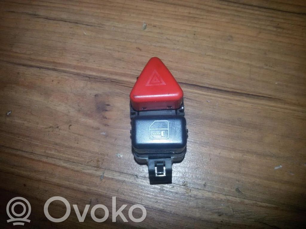 Comutator lumini pericol   A1688201210,A1688201210