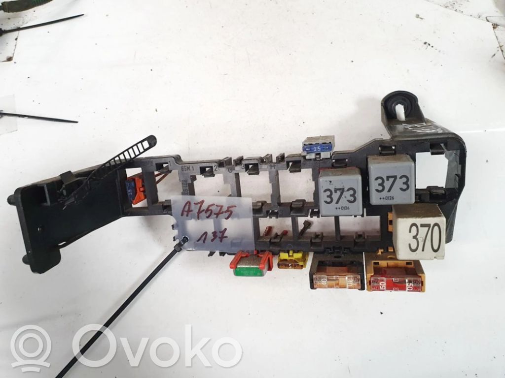 Volkswagen PASSAT B5.5 Set scatola dei fusibili 