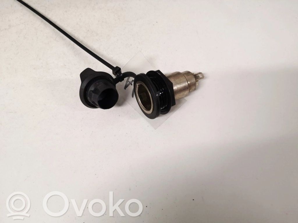 Volkswagen Golf V Zigarettenanzünder 