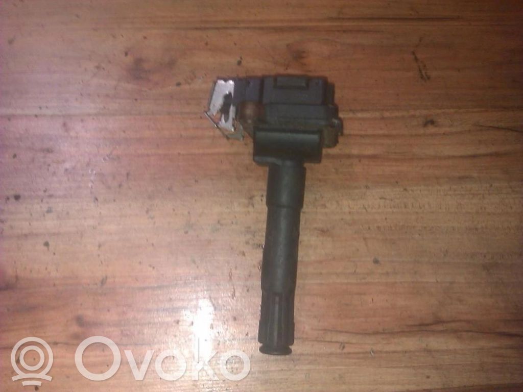 Audi A4 S4 B5 8D Bobina di accensione ad alta tensione