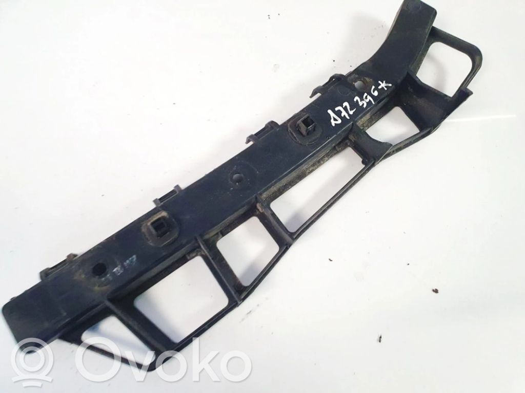 Hyundai i30 Suport montare bară spate