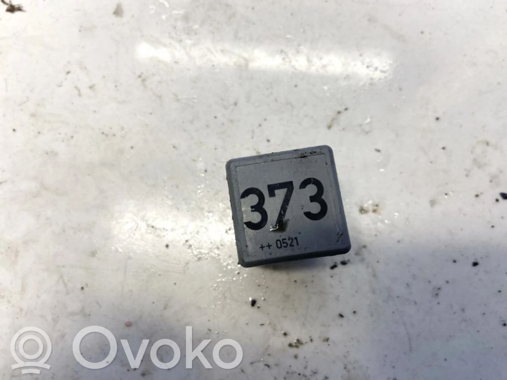 Otros relés   8D0951253A,8D0951253A