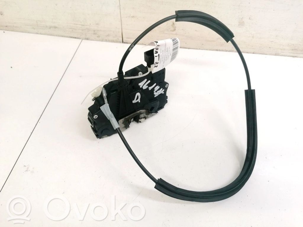 Opel Corsa D Türschloss vorne 