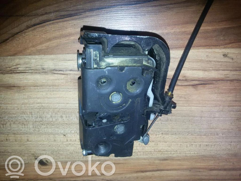 Etuoven lukko