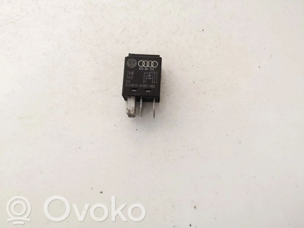 Volkswagen PASSAT B4 Altri relè
