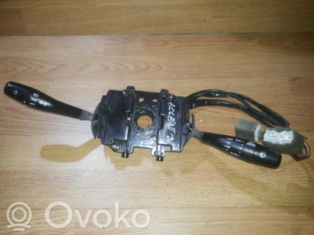 Hyundai Accent Commodo, commande essuie-glace/phare 