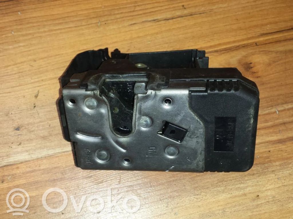 Opel Zafira A Zamek drzwi przednich 