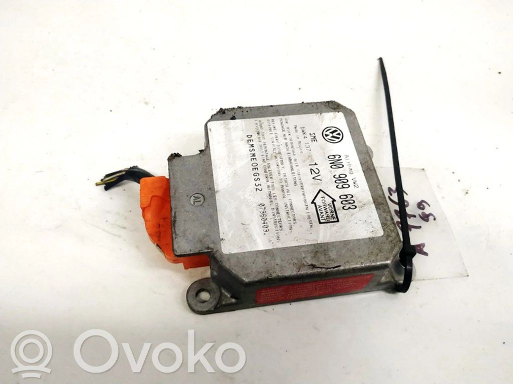 Unitate/modul de comandă airbaguri   6N0909603,5WK4137,5WK4137,6N0909603