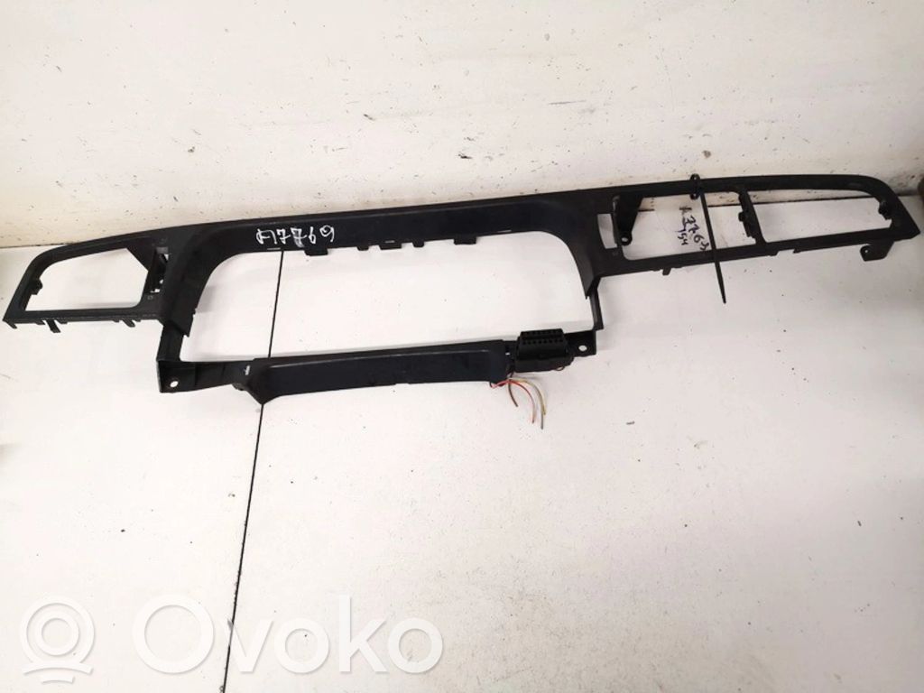 Volkswagen PASSAT B4 Moldura del panel 