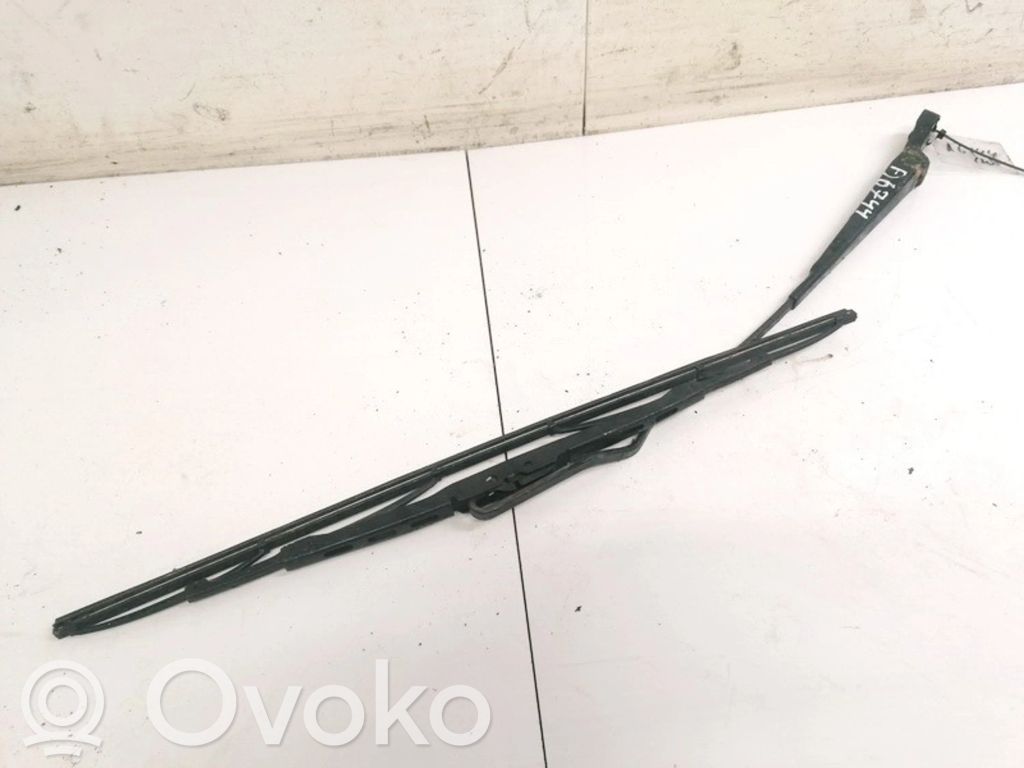 Volkswagen PASSAT B4 Braccio della spazzola tergicristallo anteriore