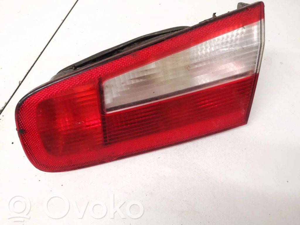 Renault Laguna II Luci posteriori del portellone del bagagliaio 