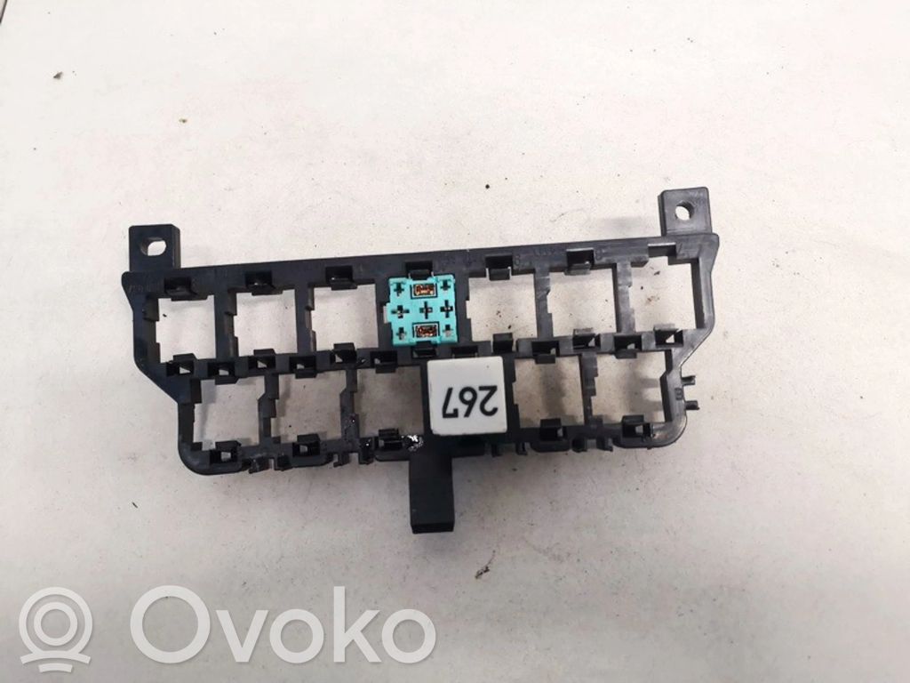 Volkswagen PASSAT B5.5 Set scatola dei fusibili 