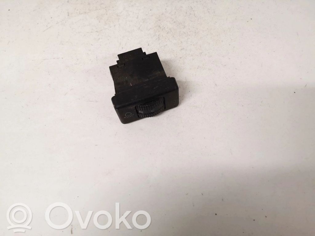 Volkswagen PASSAT B3 Interruttore di regolazione livello altezza dei fari 