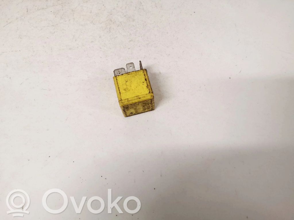 Otros relés   90226846,V23134J52X369,90226846,V23134J52X369