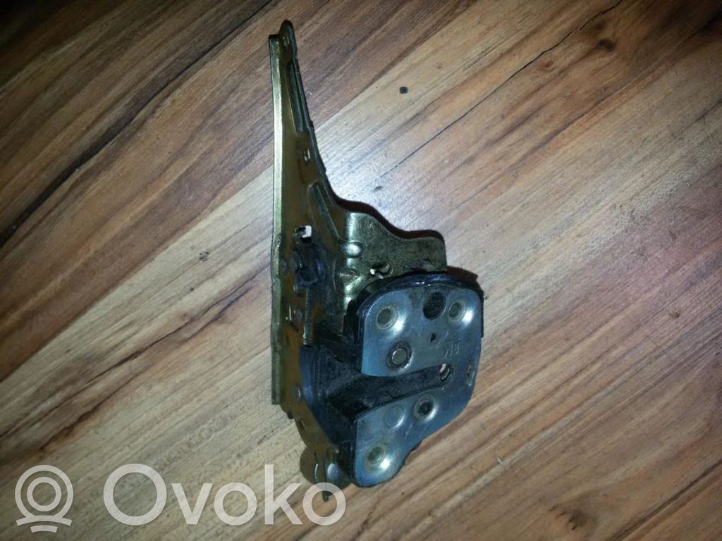 Opel Astra F Aizmugurē slēdzene 
