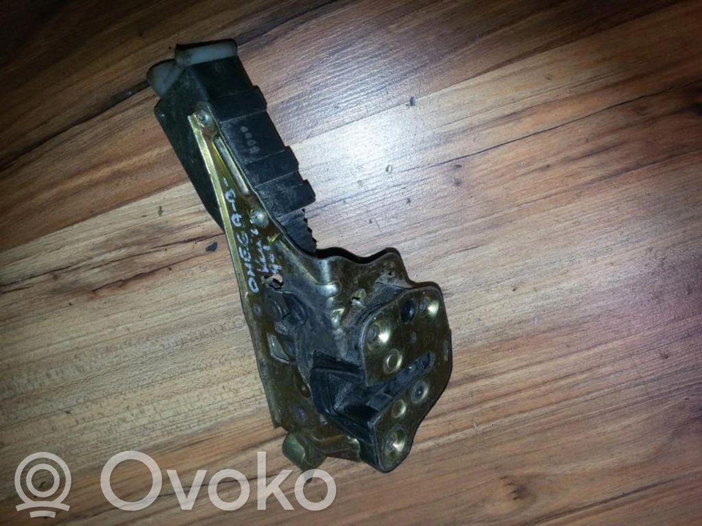 Opel Omega B1 Takaoven lukko