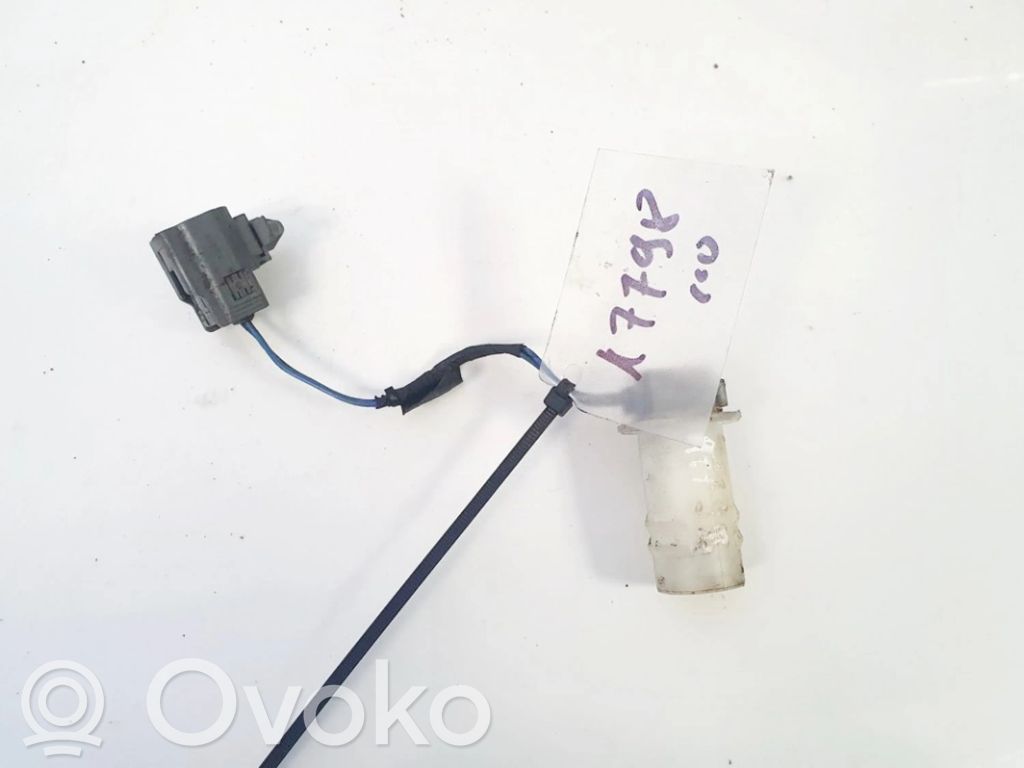 Sensor