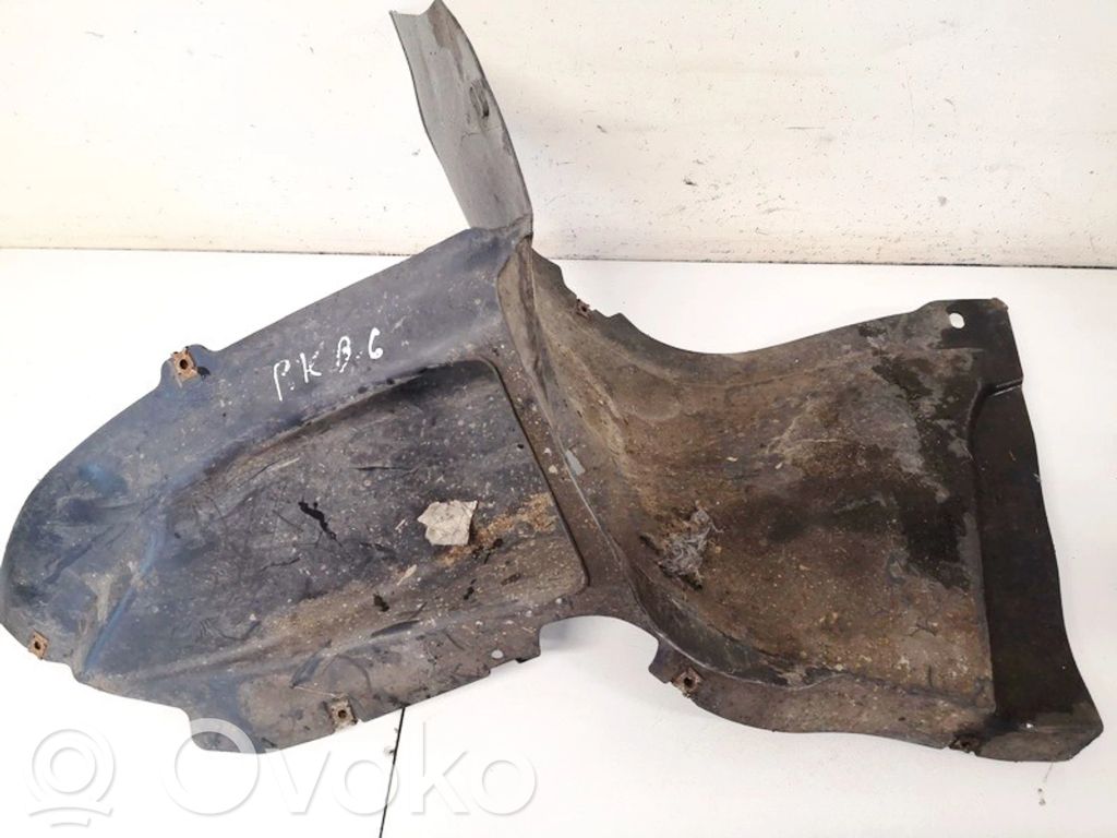 Volkswagen PASSAT B6 Rivestimento paraspruzzi passaruota anteriore