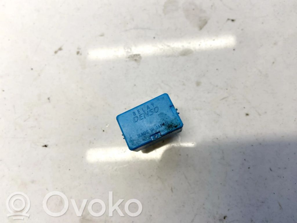Toyota Corolla Verso AR10 Altri relè
